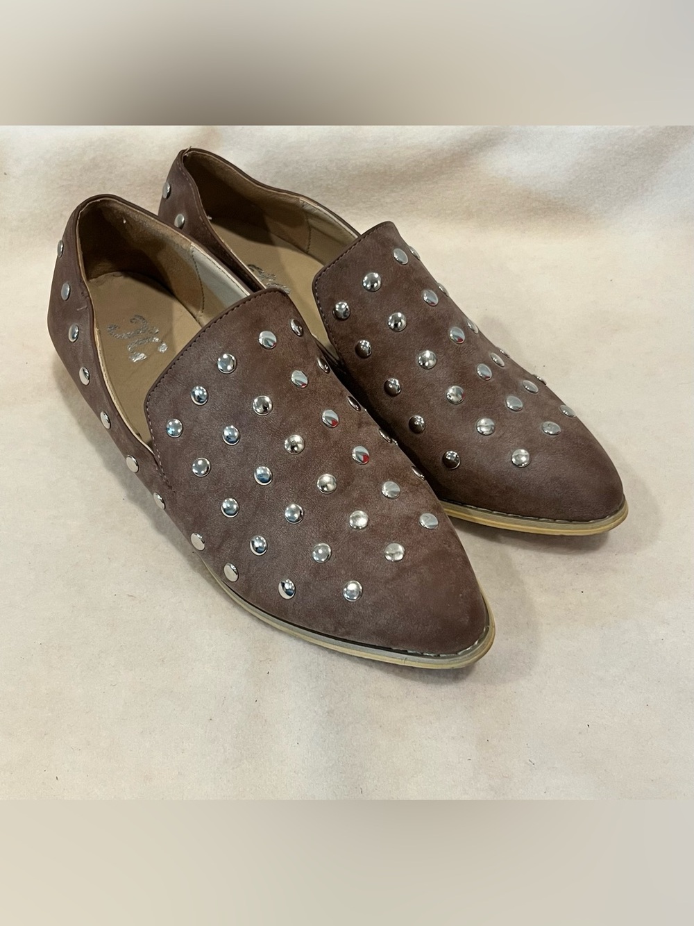 JG Women’s Studded Faux Suede Slip-On Loafers in Brown Size 8